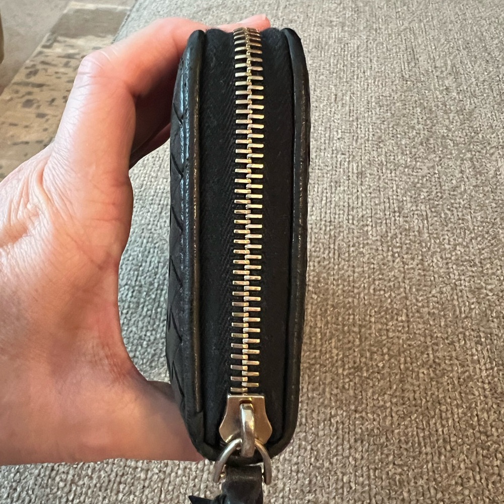 Bottega Veneta Leather Wallet - Picture 5 of 15